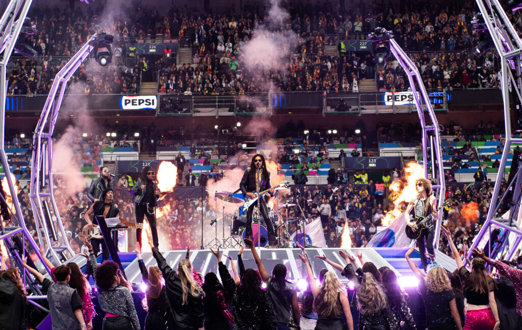 Lenny Kravitz Electrifies UEFA Champions League Final Kick Off Show Presented by Pepsi 2 Lenny Kravitz headlined the UEFA Champions League Kick Off Show by Pepsi