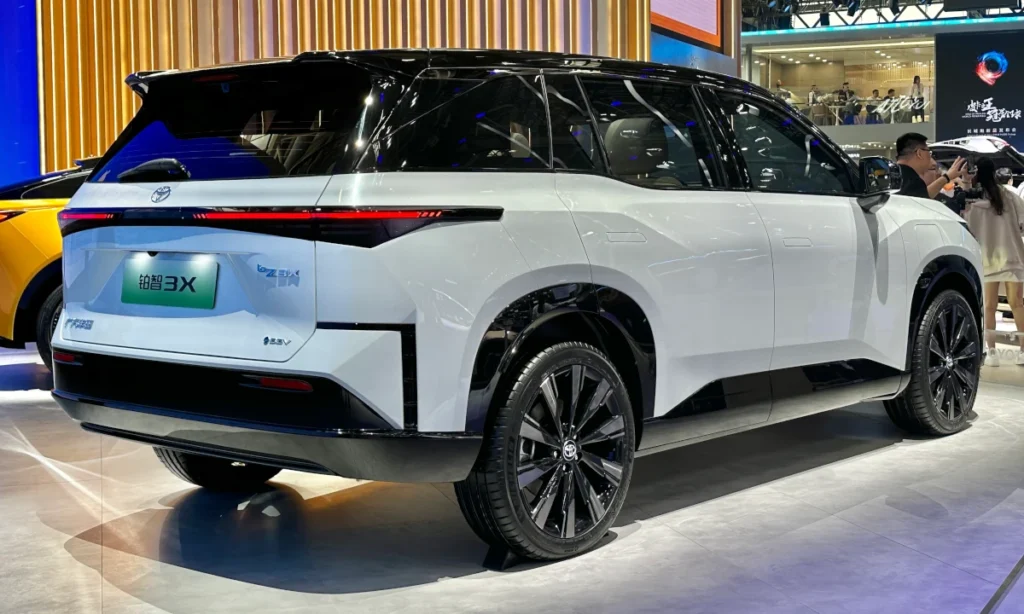 Toyota’s Third All-Electric Car Under the bZ Brand Breaks Records in China: 10,000 Orders in Just 60 Minutes 3 Toyota’s Third All-Electric Car Under the bZ Brand Breaks Records in China: 10,000 Orders in Just 60 Minutes