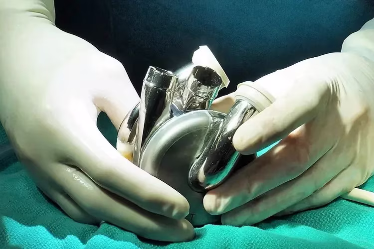 The artificial heart uses magnetic technology to "whoosh" the blood around the body instead of pumping it.